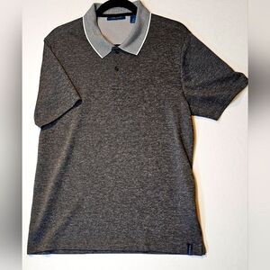 Perry Ellis Men's Polo Size M Heather Grey w/subtle striped light grey collar.
